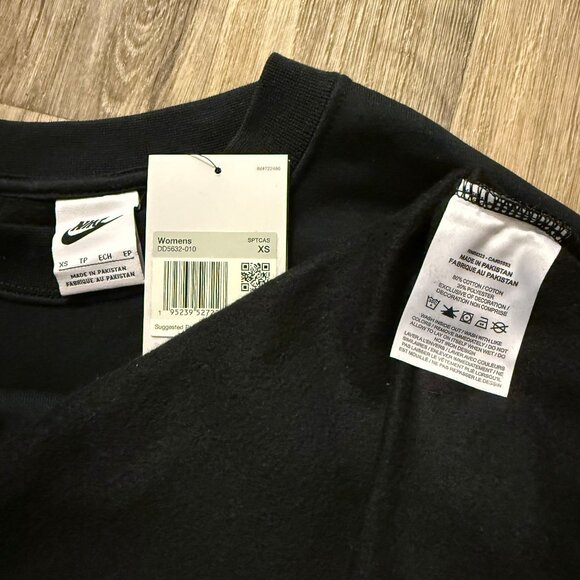 Nike Phoenix Fleece oversized sweatshirt in black size XS - Picture 2 of 3